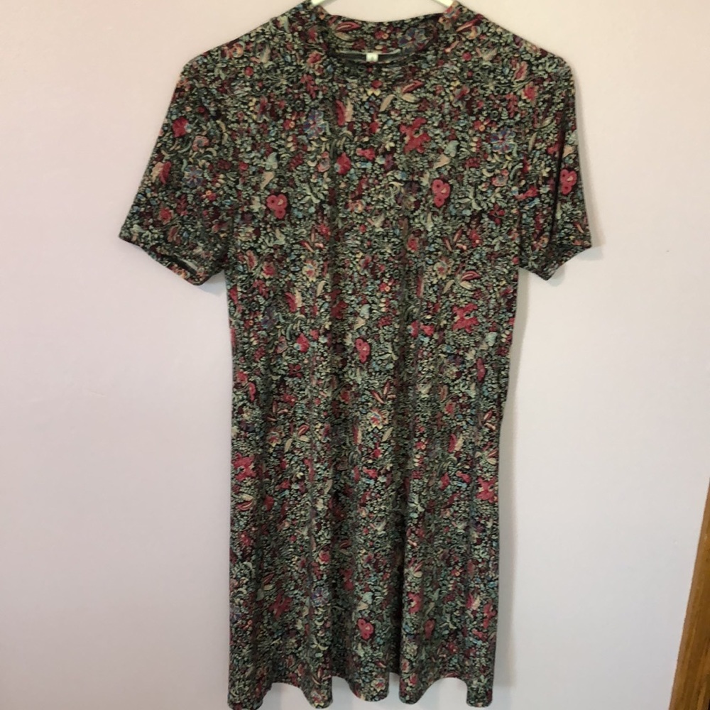 Bcbgeneration Floral Patterned Short-Sleeve Flowy… - image 7